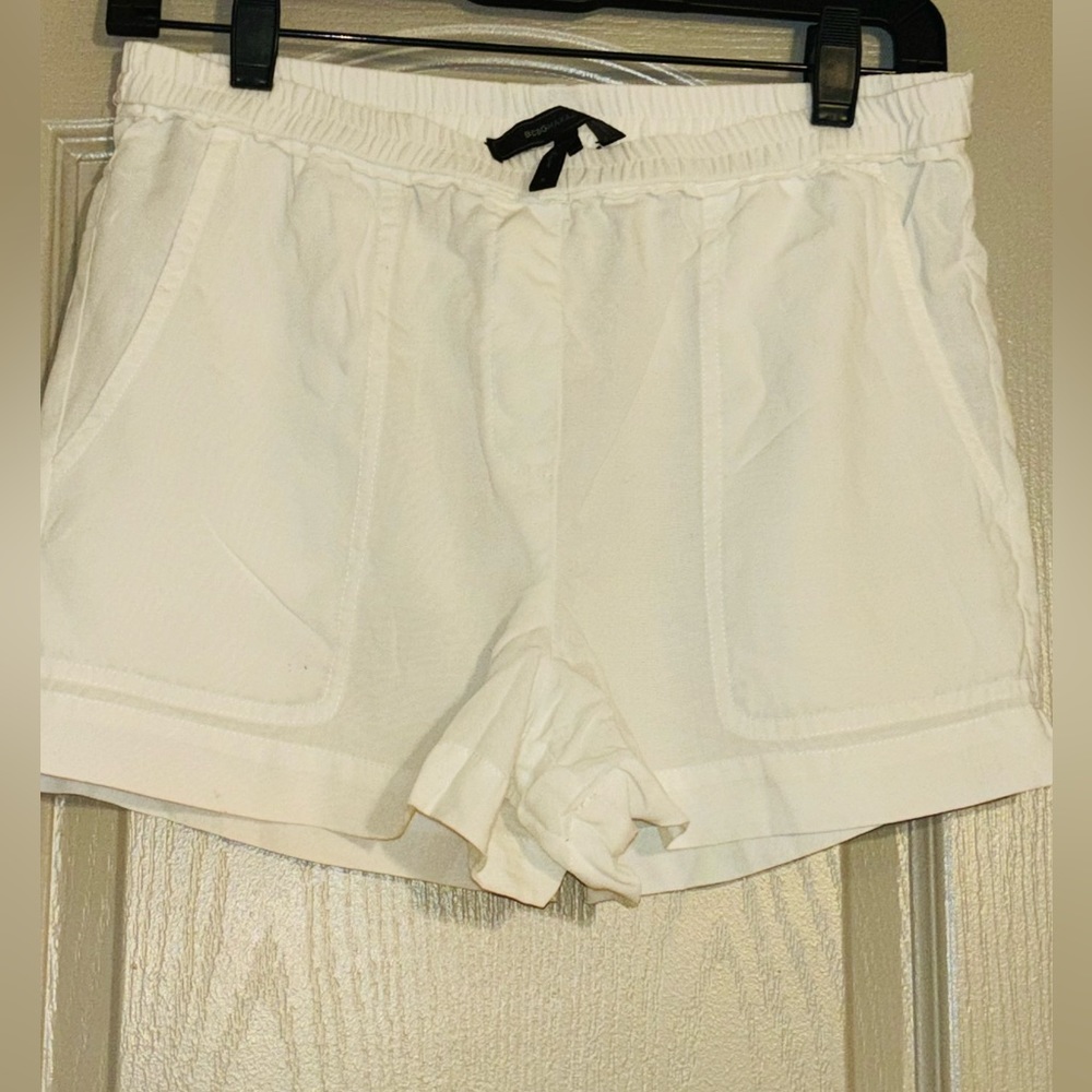 Linen shorts